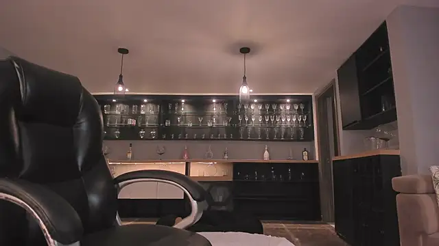 kylamorrison (F milf) - My favorite vibration