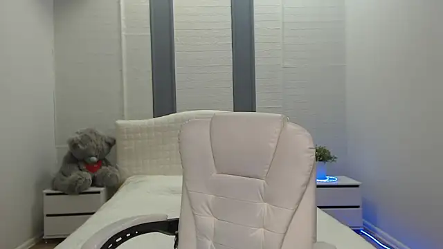 TessaDaybreak webcam