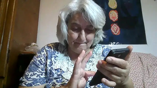 ExquisiteMature webcam