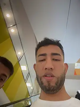 liam_bronw webcam