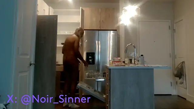 sinnernoir live cam on StripChat