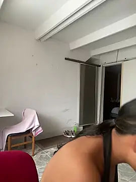 StefanyLuxe_18 live cam on StripChat