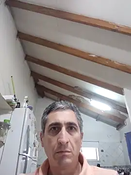 Alejandro83bsf live cam on StripChat