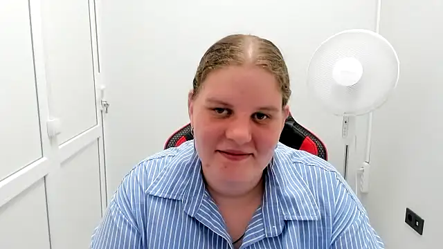Bella_shyy_ live cam on StripChat