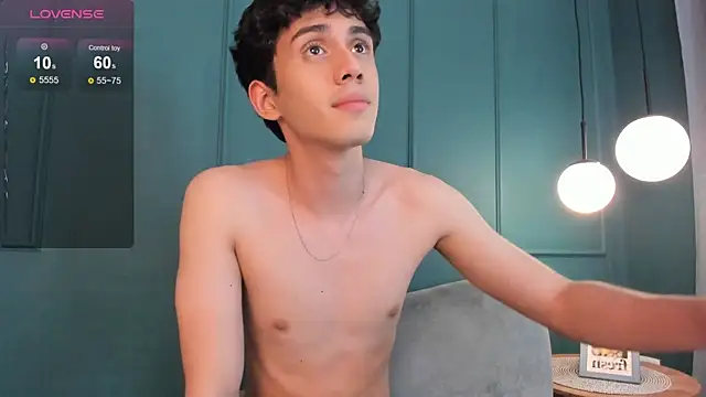 Milan_saint live cam on StripChat