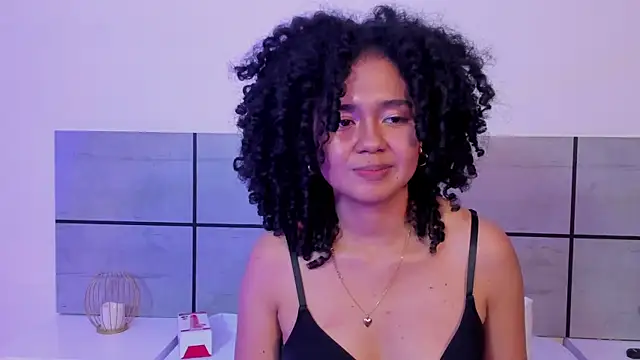 Kiraspell live cam on StripChat
