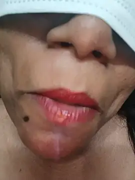 tamilponnusilk live cam on StripChat