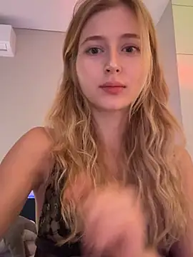 LunaRase live cam on StripChat