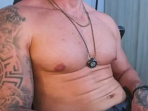 OwenMaximus814 live cam on StripChat