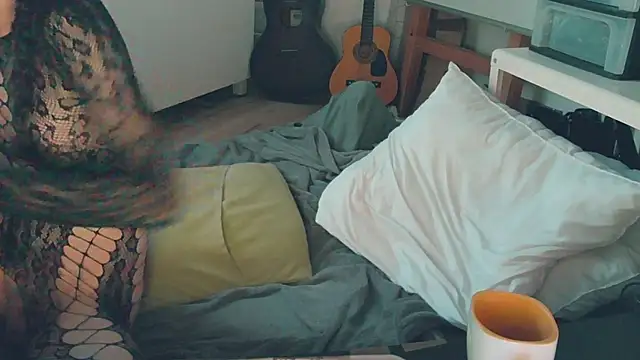 CeriseLapine webcam