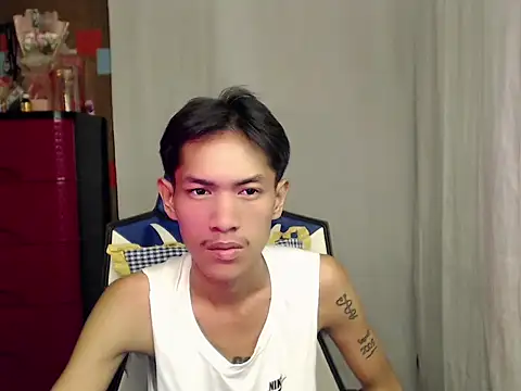 riks_tyler (Ask my age) - reach my goals to get me naked and cum