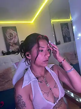 SamathaMay live cam on StripChat