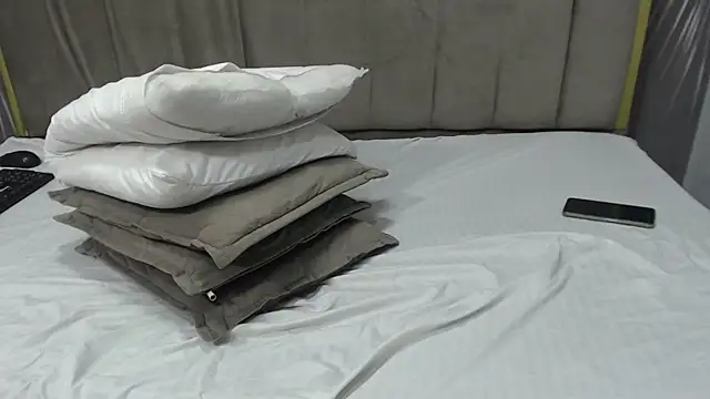 tombakker live sex cam