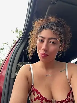 roxyrougee webcam