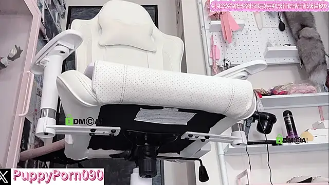 nide_xiaogou live cam on StripChat