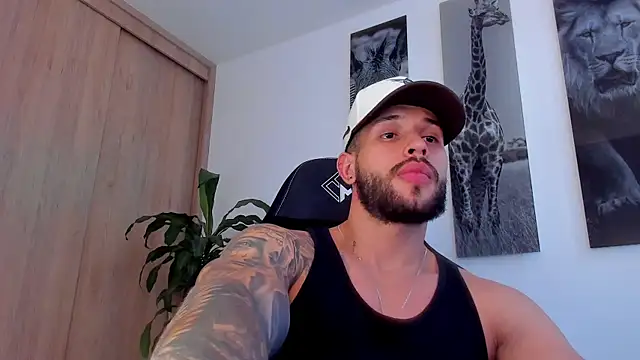 Santos_ramirez1 live cam on StripChat