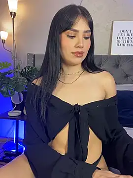 AlmaBlaze live cam on StripChat