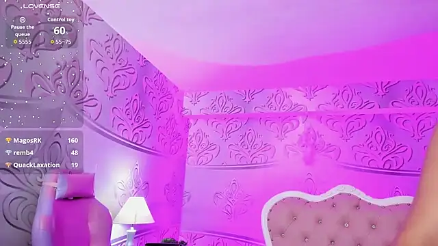 MishRaven live cam on StripChat