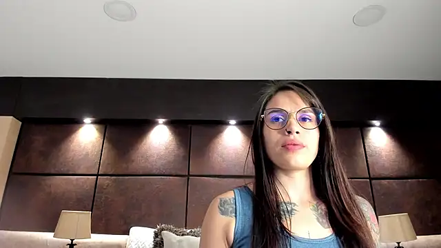 ValeryMontenegro live cam on StripChat