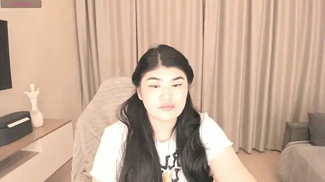 mia_lui webcam