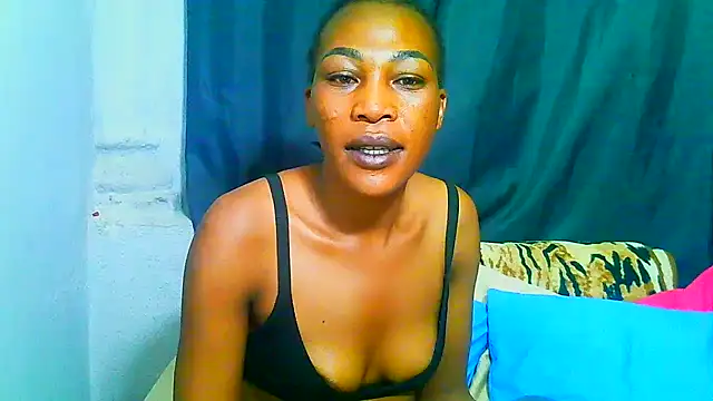 freaky_naughty live cam on StripChat