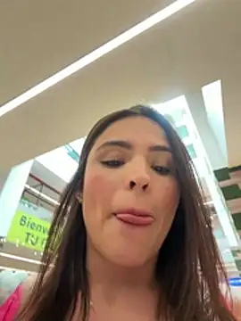 sofiagomez444 (F young) - Squeeze me and spit on my tits 😈🥵