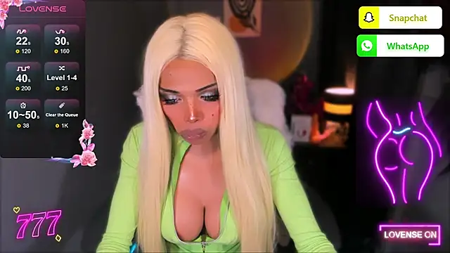 Model: EllaineCumSlot