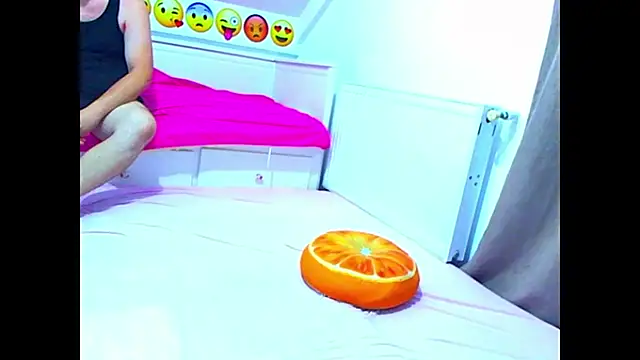 evehotty (Ask my age) - show tits
