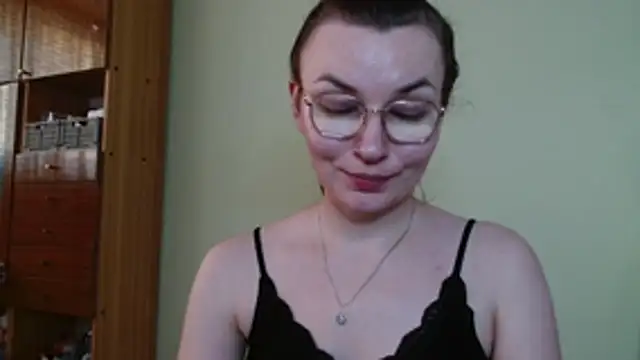 LooveELLYx webcam