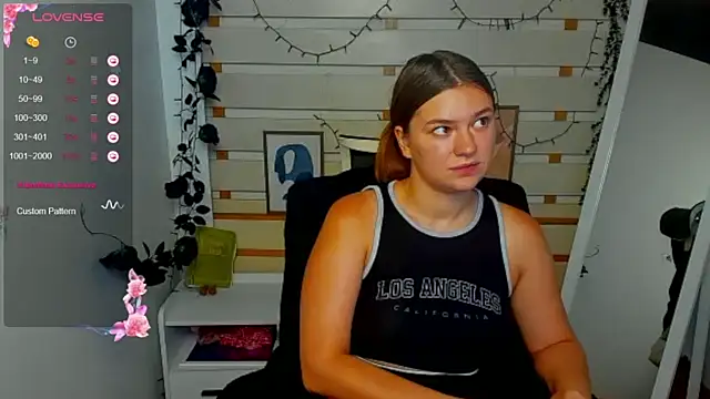 Josephine_Kiss live cam on StripChat