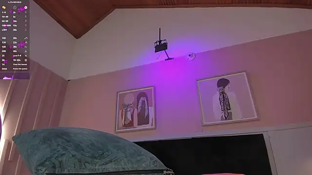 elodie_walker webcam
