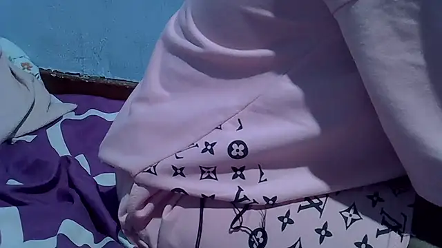 blackgal2 live cam on StripChat