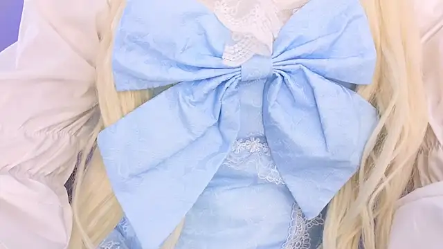 Naomi_Demio