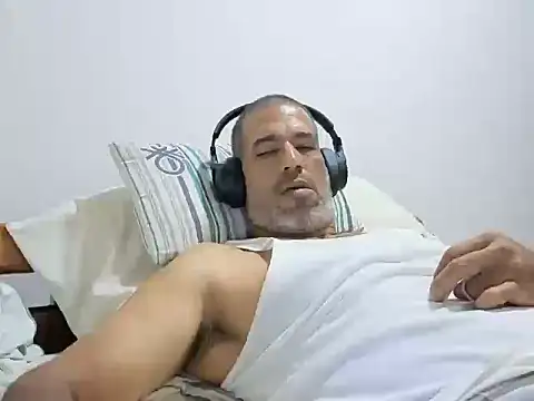jackbigcock11 webcam