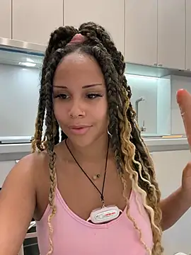 HaileyDiana webcam