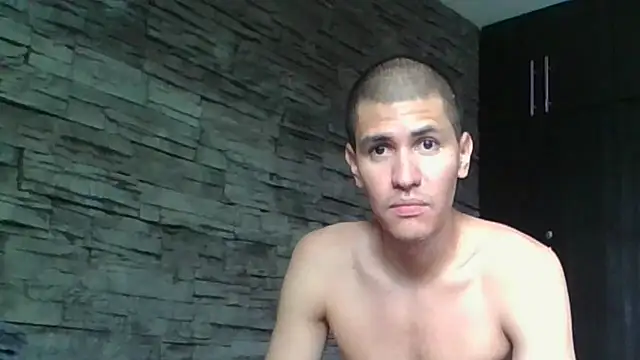 Sexylatin64 webcam