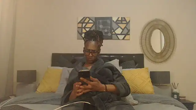 Creamyass22 webcam