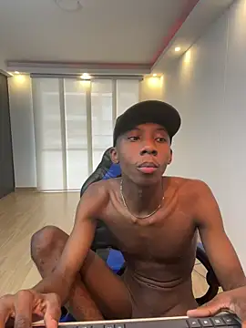 milo018 live cam