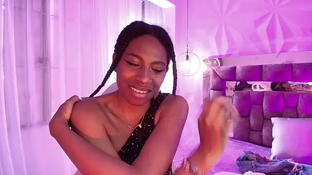 Queen_perla_ webcam