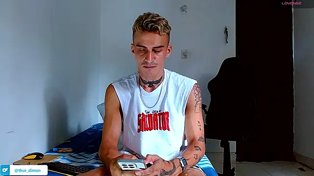 bray_hotboy777 webcam