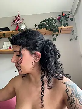 sugartroubl33 (F young) - FUCK ME IN DOGGY & DOMI ON CLIT 🥵