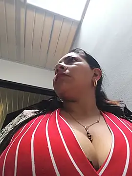 tamaraxxx_hot (F milf) - Sean a kiss🔥🥵😈🤤