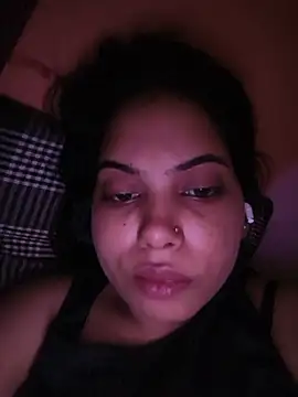 luna101xxx (F young) - Full nude in public