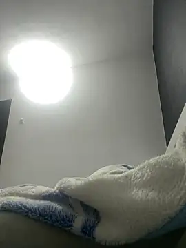 MikyVesela live cam