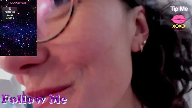 Valery_More__ live cam on StripChat