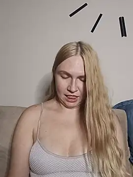 KisaVixen live cam on StripChat