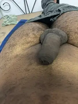 Sexey143w live cam on StripChat