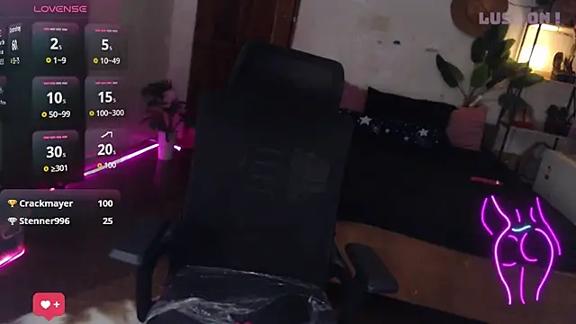 LooveLolitaa69 webcam