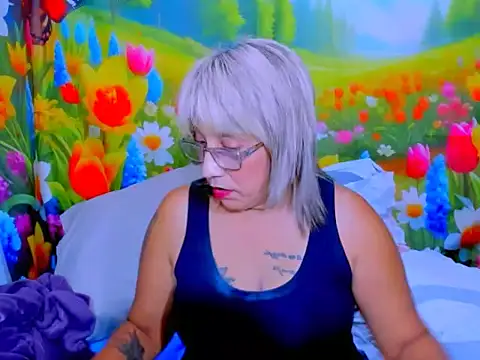 indianroxy webcam