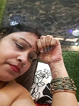shanvii (F milf) - Open both boobs